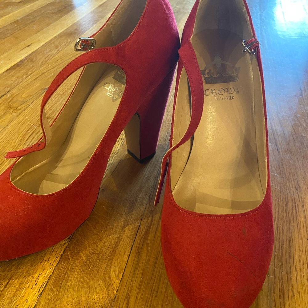 Crown vintage heels